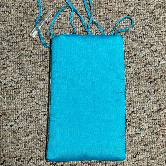 NWOT Bamboo Trading Company Turquoise Blue Butterfly Beaded Bag For Cell Phone - Picture 4 of 7